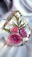 Load image into Gallery viewer, Remaining Payment for Avani - Custom Floral Preservation
